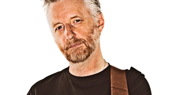 Billy Bragg Balances Personal With Political on 'Tooth & Nail'