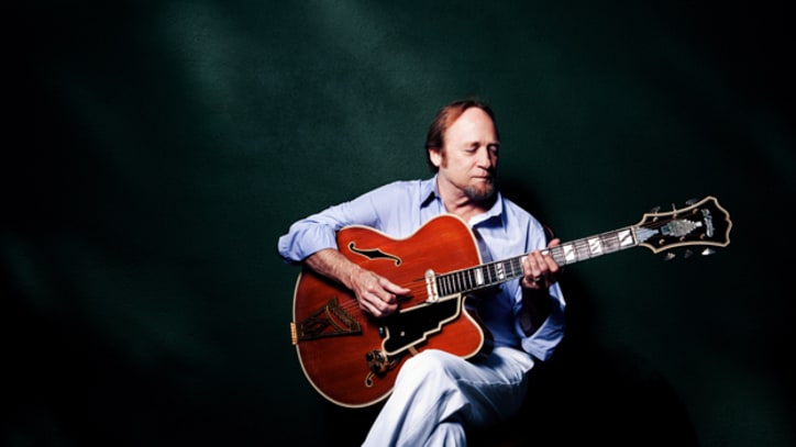 Crosby, Stills, Nash and Young Soar Through 'Find the Cost of Freedom' in 1971 - Song Premiere