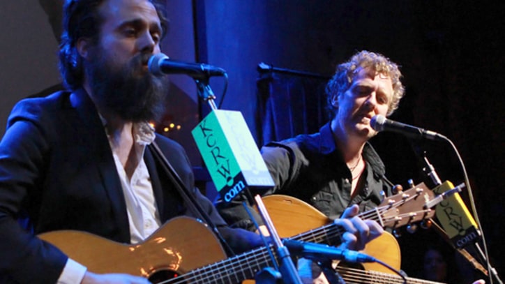 Iron and Wine and Glen Hansard Unite for Intimate Club Gig