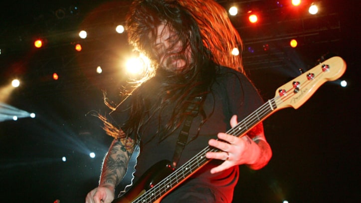 Chi Cheng, Deftones Bassist, Dead at 42
