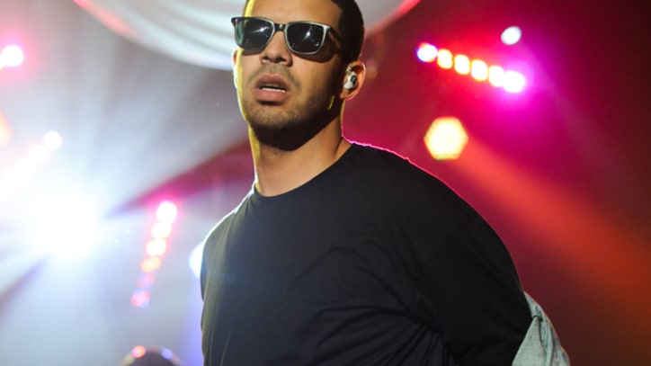 Drake Notices 'Girls Love Beyonce'