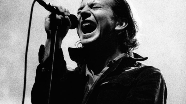 Pearl Jam: Taking on Ticketmaster