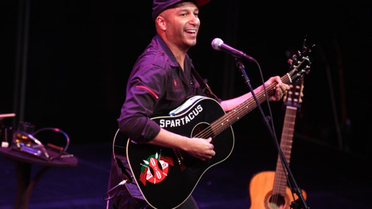 Tom Morello to Perform at 'A Tribute to Tomas Young'