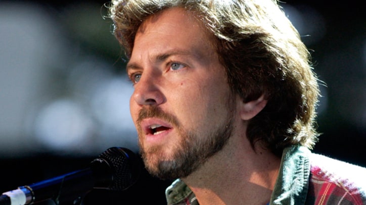 Ani DiFranco, Pearl Jam, More to Appear on Burma Benefit Album