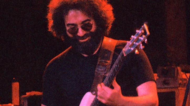 The Grateful Dead Jam on 'Uncle John's Band' and 'Sugar Magnolia' Live