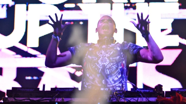 Afrojack, Calvin Harris Shake New York at Electric Daisy Carnival
