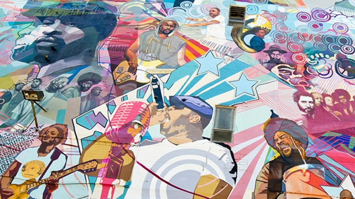 Philadelphia Pays Tribute to the Roots With a Massive Mural