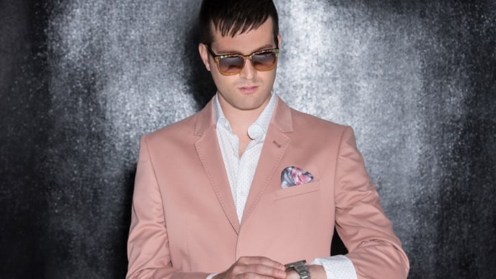 Mayer Hawthorne Flips the Script on New Album 'Where Does This Door Go'