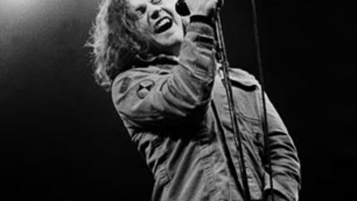 Pearl Jam Announce Details Of Their 'Vs./Vitalogy' Box Set