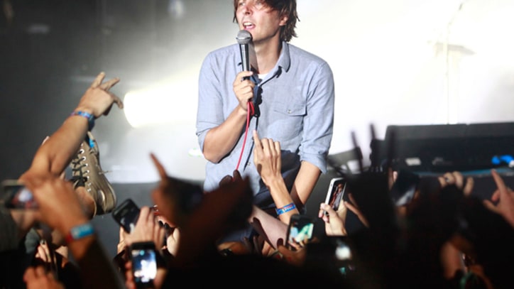 Phoenix Close Lollapalooza 2013 With Epic Set