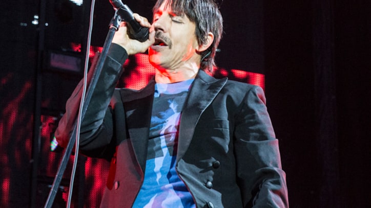 Red Hot Chili Peppers, Hall and Oates Close Outside Lands 2013