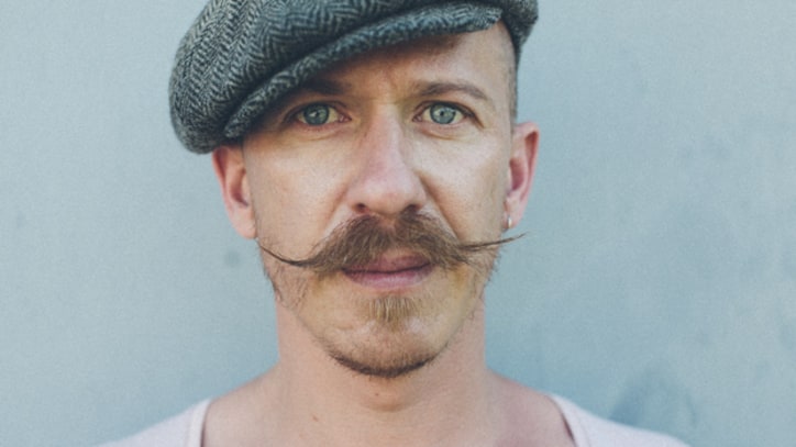 Foy Vance and Bonnie Raitt Harmonize on 'You and I' – Song Premiere