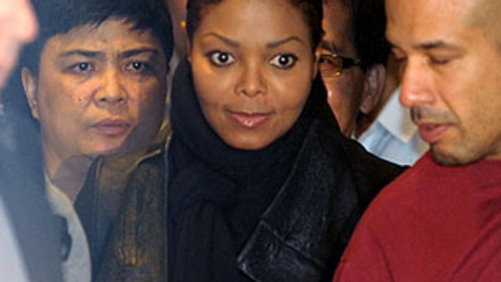 Anti-Fur Activists Protest Janet Jackson Tour Kick-Off