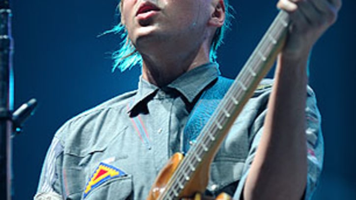 Digest: Arcade Fire Plot Secret Show in Los Angeles; 'Glee' Scores Huge Ratings After Super Bowl