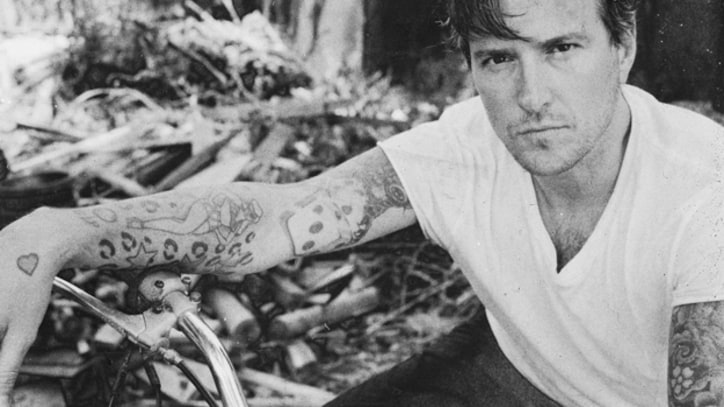 Butch Walker Prepares for Loss on 'Coming Home' – Song Premiere