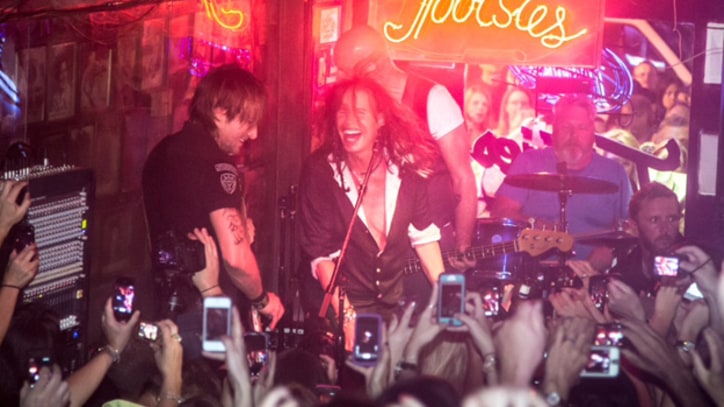 Keith Urban Jams With Steven Tyler at Nashville Honky Tonk