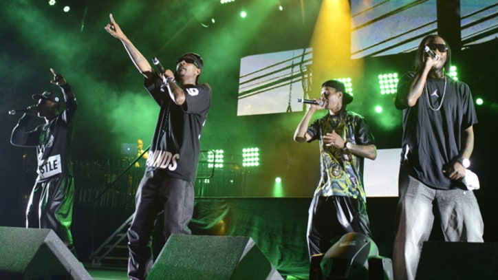 Bone Thugs-N-Harmony Perform With Eazy-E Avatar at Rock The Bells