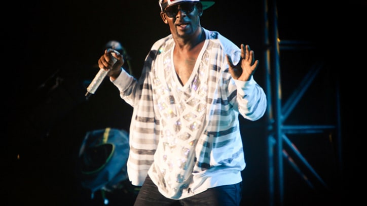 R.Kelly Announces 'Black Panties' Release Date