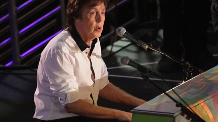 Paul McCartney Shuts Down Hollywood Boulevard
