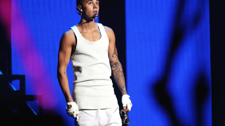 Justin Bieber Kicks Off 'Music Mondays' with 'Heartbreaker'