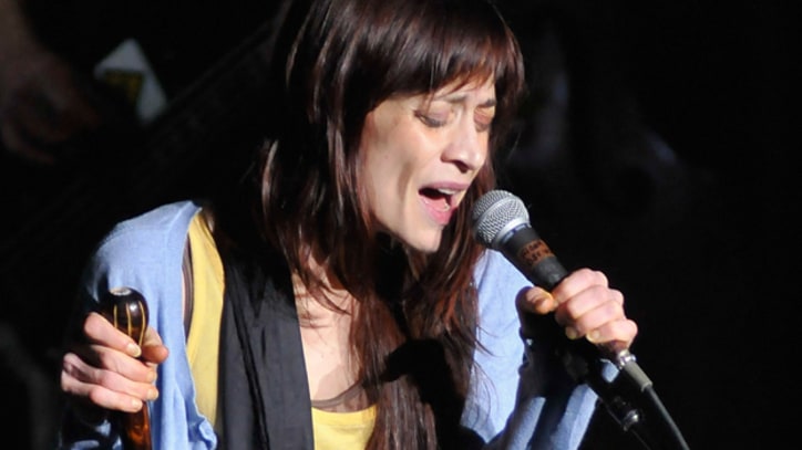 Fiona Apple Addresses Heckling Outburst