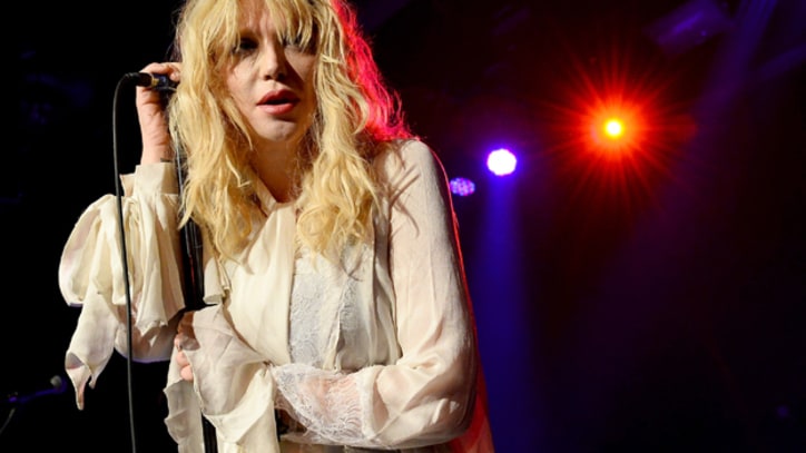 Courtney Love to Spill Secrets in Memoir Next Year