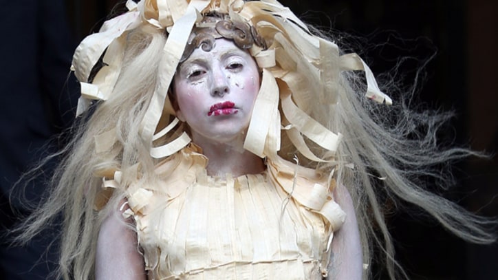 Lady Gaga to Host and Perform on 'SNL'
