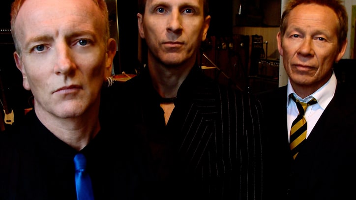 Def Leppard, Sex Pistols Members Team for Manraze - EP Premiere