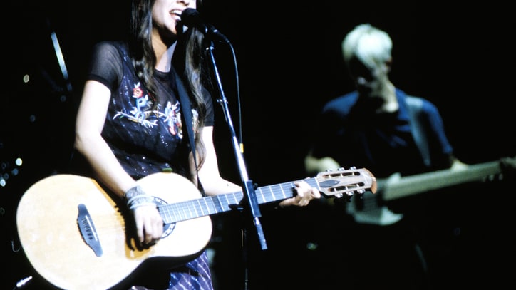 Alanis Morissette Bringing 'Jagged Little Pill' to Broadway