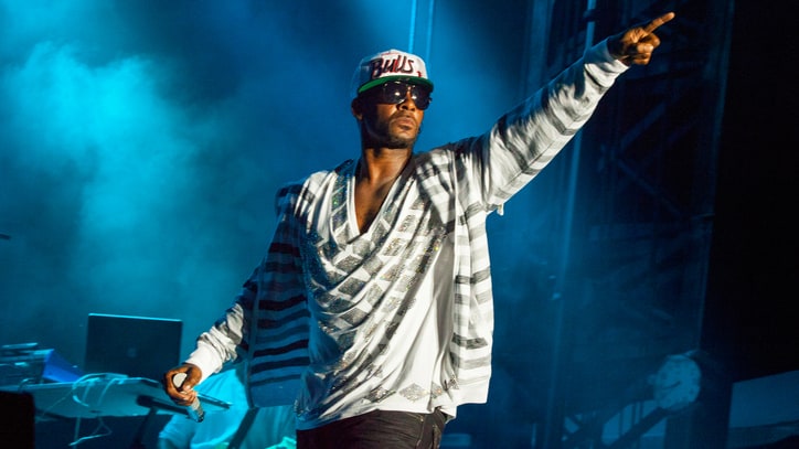 R. Kelly Continues the 'Trapped in the Closet' Saga