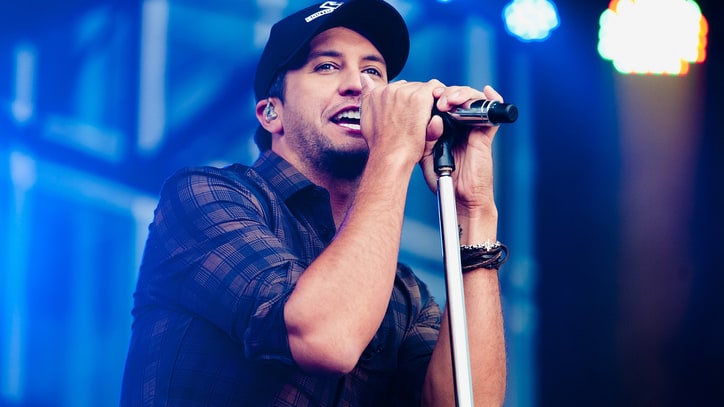 Luke Bryan Wins Big at American Country Awards