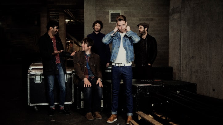 Kaiser Chiefs Celebrate Brotherhood on 'Bows and Arrows' - Premiere