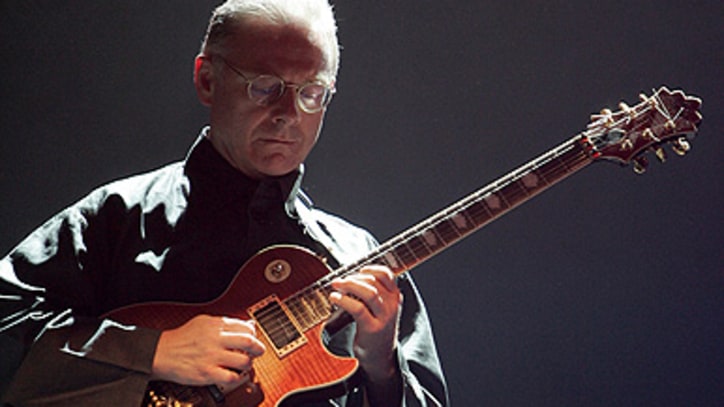 A Crimson King Performs Solo in New York