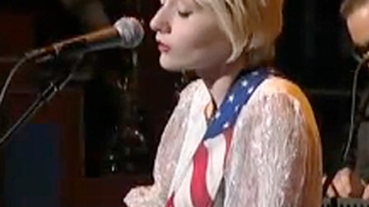 Black Keys Protégé Jessica Lea Mayfield Performs 'Our Hearts Are Wrong' On Letterman
