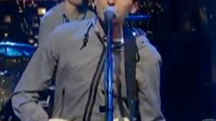 The Pains Of Being Pure At Heart Perform Dreamy 'Heart In Your Heartbreak' on Letterman
