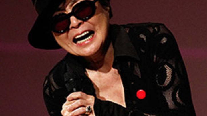 Yoko Ono, Sonic Youth Rock for Japan in New York