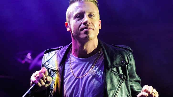 Grammys to Feature Mass Wedding During Macklemore Set