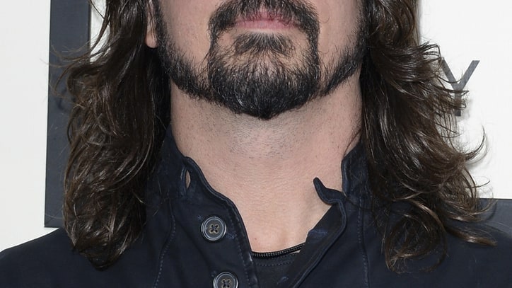 Dave Grohl Calls Paul McCartney a 'Visionary' at the Grammys