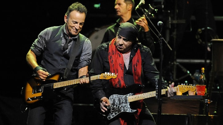 Bruce Springsteen Kicks Off 2014 'High Hopes' Tour in South Africa