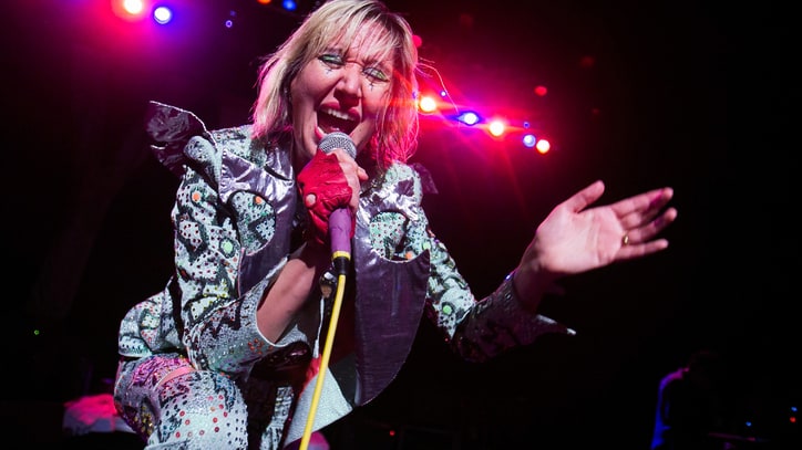 Karen O Makes Over Bob Marley's 'I Shot the Sheriff'