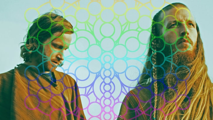 Abuela Channel Peru's Mysteries in 'True Colors' - Song Premiere