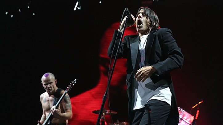 Red Hot Chili Peppers Play 'One Last Blowout' Before Super Bowl