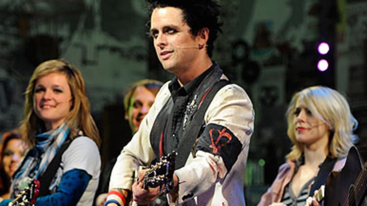 Digest: 'American Idiot' Sales Plunge Without Armstrong