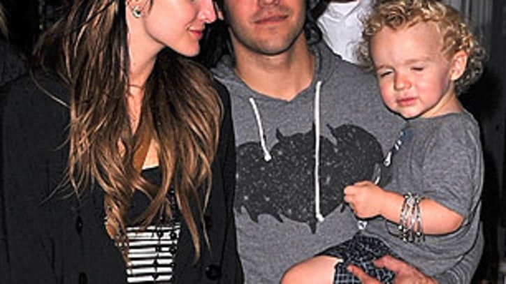 Pete Wentz to Fight Ashlee Simpson for Custody of Son