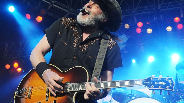 Ted Nugent Apologizes for Calling Obama a 'Subhuman Mongrel'