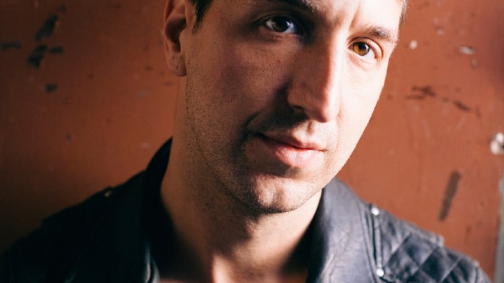 Joseph Arthur 'Walks on the Wild Side' on Lou Reed Tribute Album