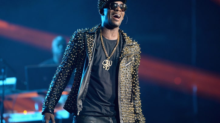 R. Kelly to Drop 'Black Panties' Sequel 'White Panties'