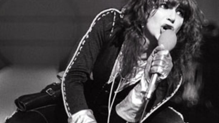 Kate Bush Revises Her Old Songs for 'Director's Cut'