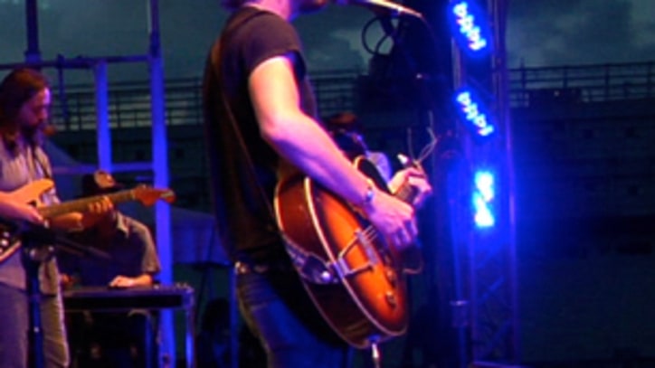 'We'll Be Here Soon' - Phosphorescent Live at Rolling Stone