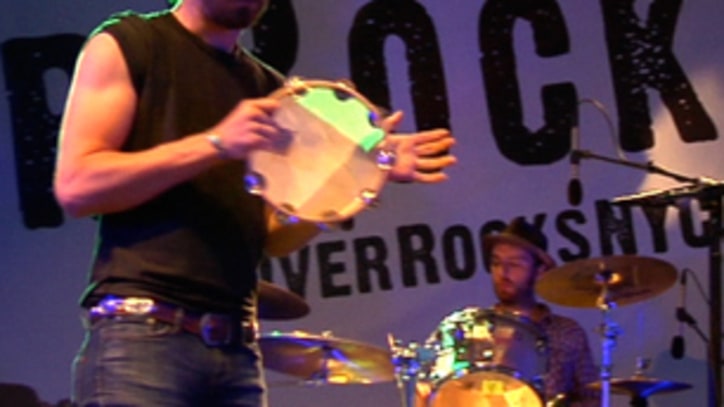 'It's Hard To Be Humble (When You're From Alabama)' - Phosphorescent Live at Rolling Stone